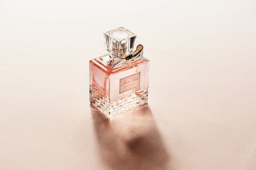 Die Top 10 Parfüm-Samples für Frauen: Entdecke deine femininen Signature-Düfte